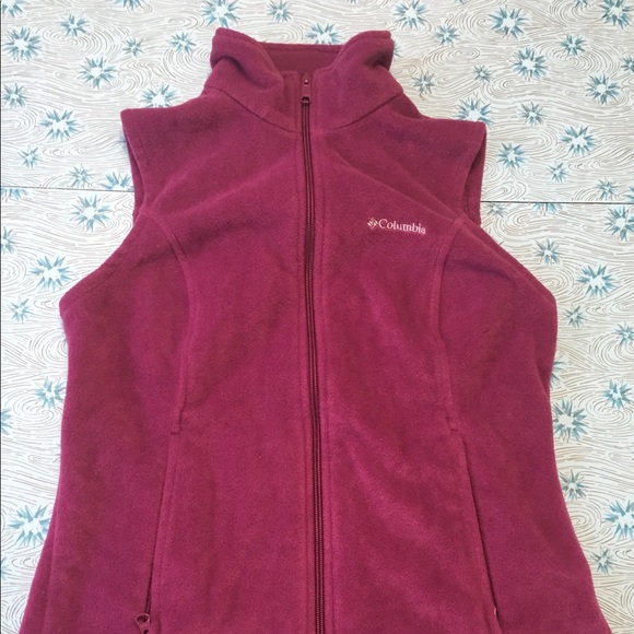 COLUMBIA Women’s magenta vest, size medium - Picture 1 of 6